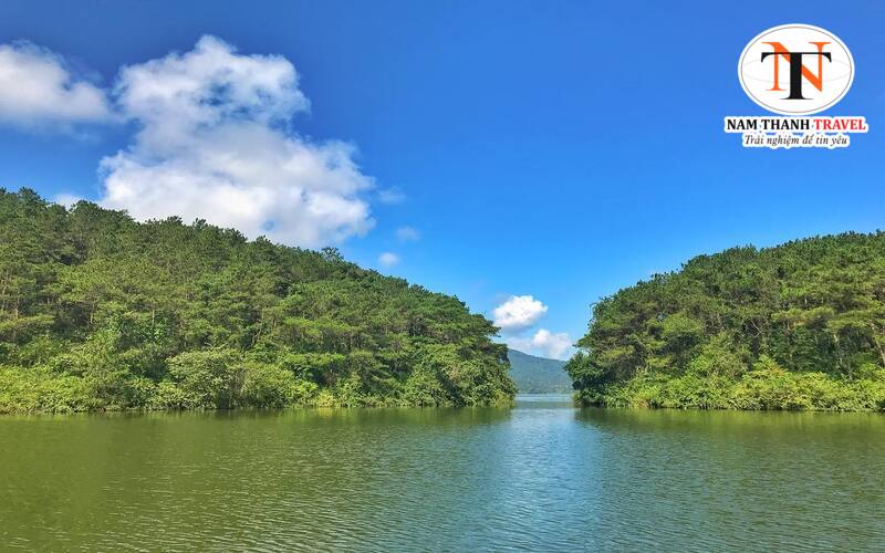 Hồ Khu&ocirc;n Thần