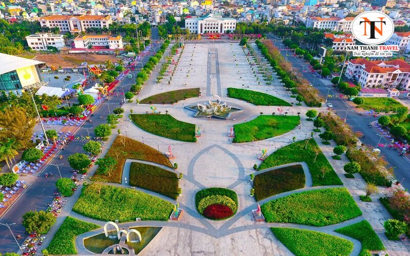 Quảng trường H&ugrave;ng Vương