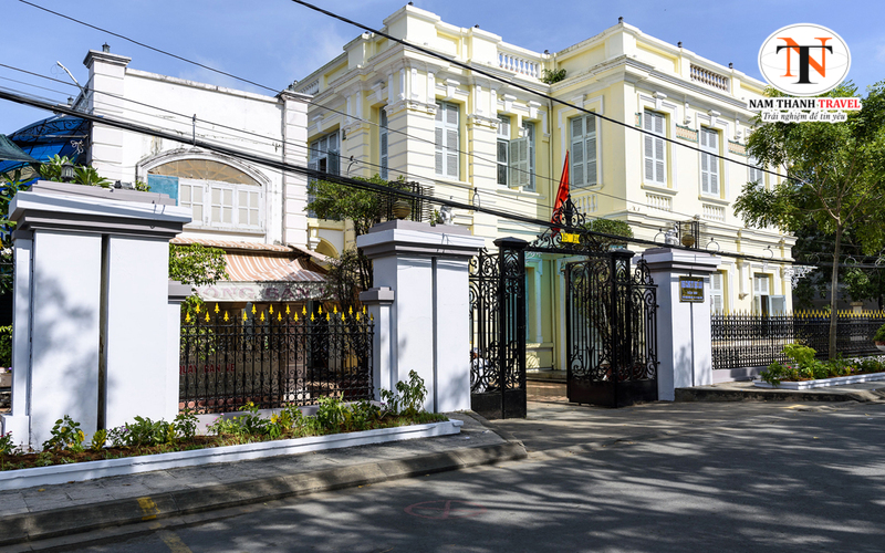 Nh&agrave; C&ocirc;ng tử Bạc Li&ecirc;u