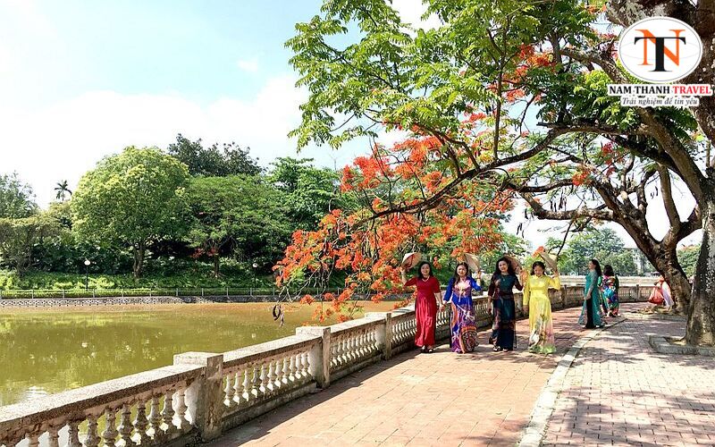 C&ocirc;ng vi&ecirc;n hồ T&acirc;n Quang