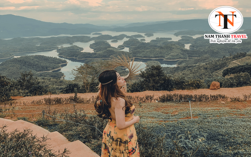 Đắk Nông là một tỉnh nằm ở cao nguyên miền Trung Đắk Nông là một tỉnh nằm ở cao nguyên miền Trung