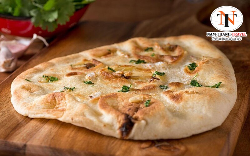Món bánh mì dẹt Naan Món bánh mì dẹt Naan