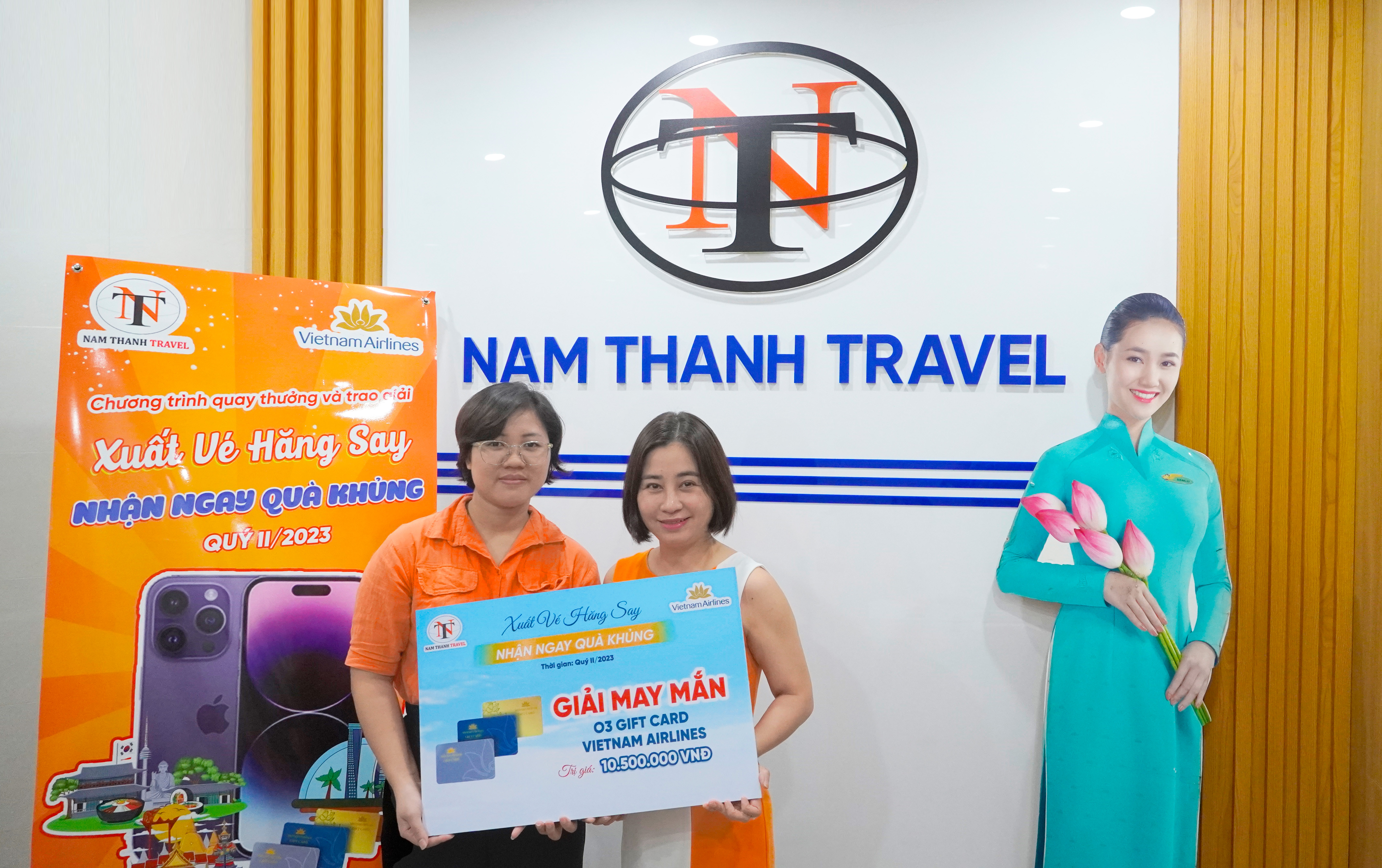 01 Giải Booker may mắn&nbsp;thuộc về Booker Ho&agrave;ng Thị Ngọc &Aacute;nh