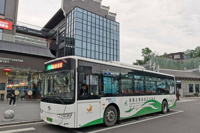 Phương tiện di chuyển tại Trương Gia Giới - Phượng Ho&agrave;ng Cổ Trấn