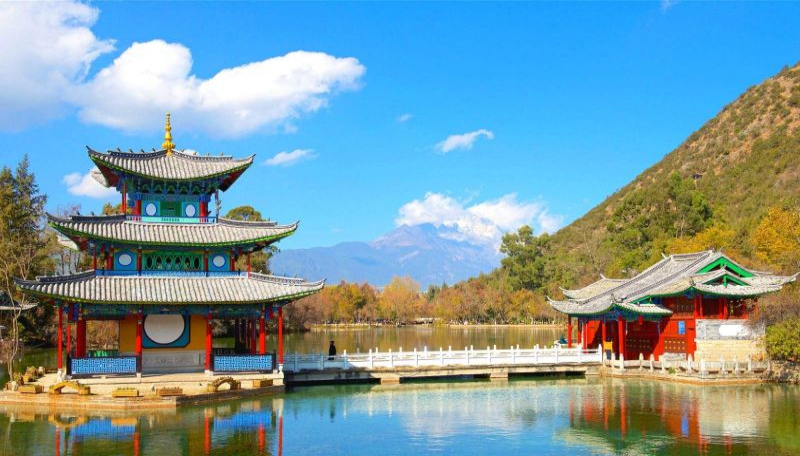 C&ocirc;ng vi&ecirc;n Đại Quan ghi điểm với những t&ograve;a lầu gỗ mang kiến tr&uacute;c cổ