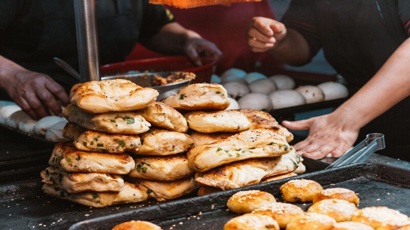 Kh&aacute;m ph&aacute; chợ đ&ecirc;m l&agrave; trải nghiệm th&uacute; vị