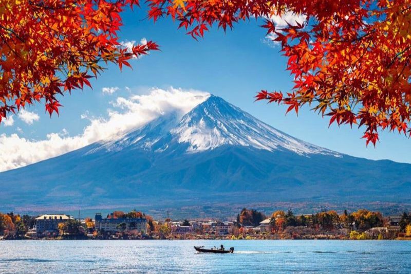 Hakone &ndash; V&ugrave;ng suối nước n&oacute;ng giữa rừng thu